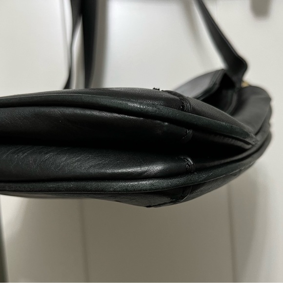 Danier Leather Shoulder Bag - Picture 11 of 13